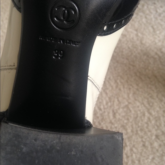 ‼️SOLD ‼️Authentic Chanel patent leather boots - Picture 8 of 8